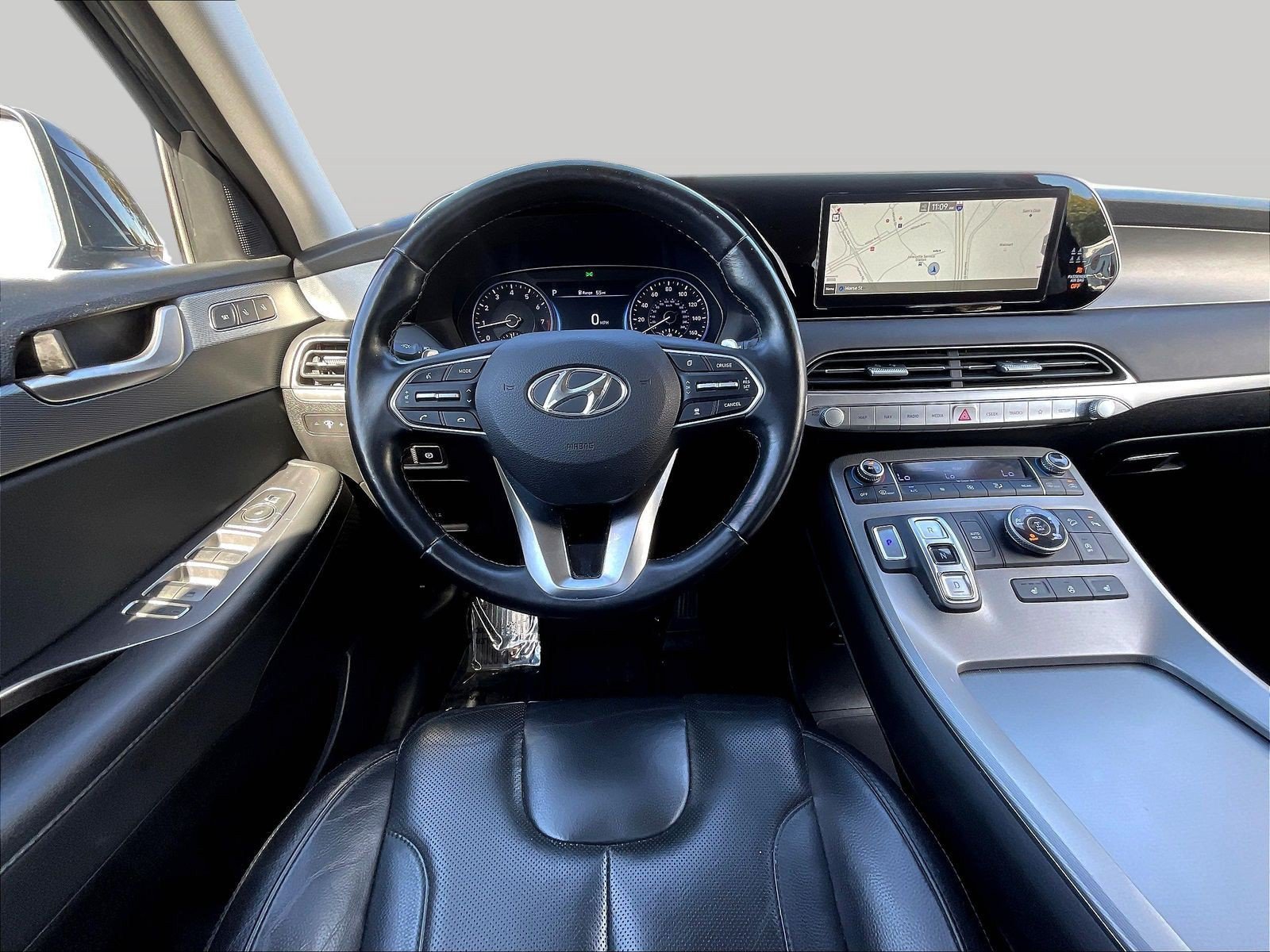 Used 2022 Hyundai Palisade SEL w/ 8P Bench Seat Package AWD/4WD image 11