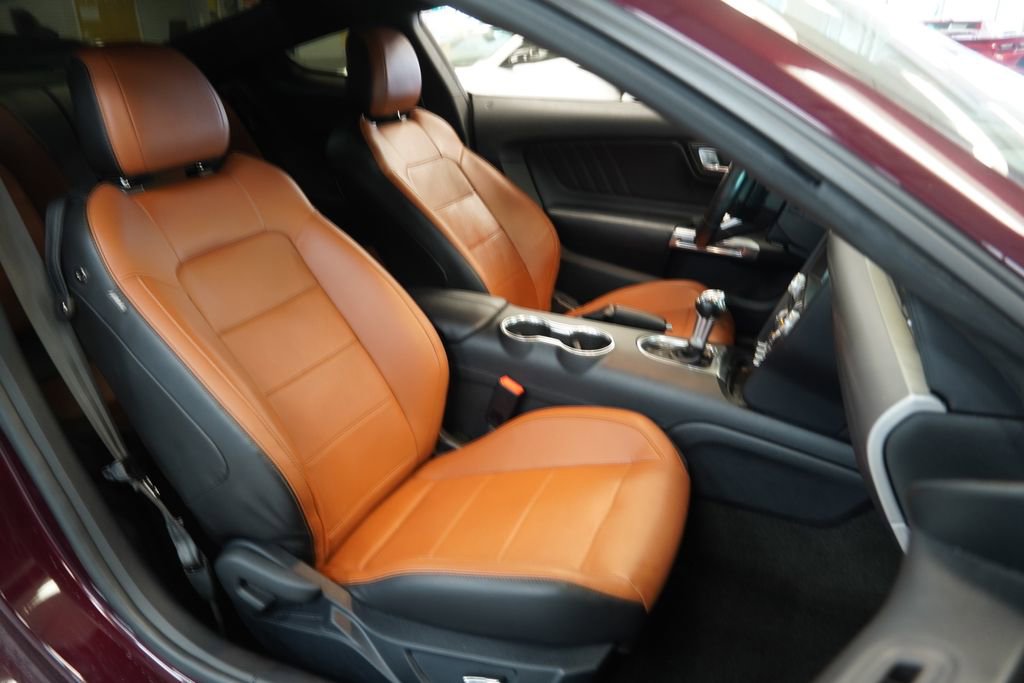 Used 2018 Ford Mustang Premium image 28