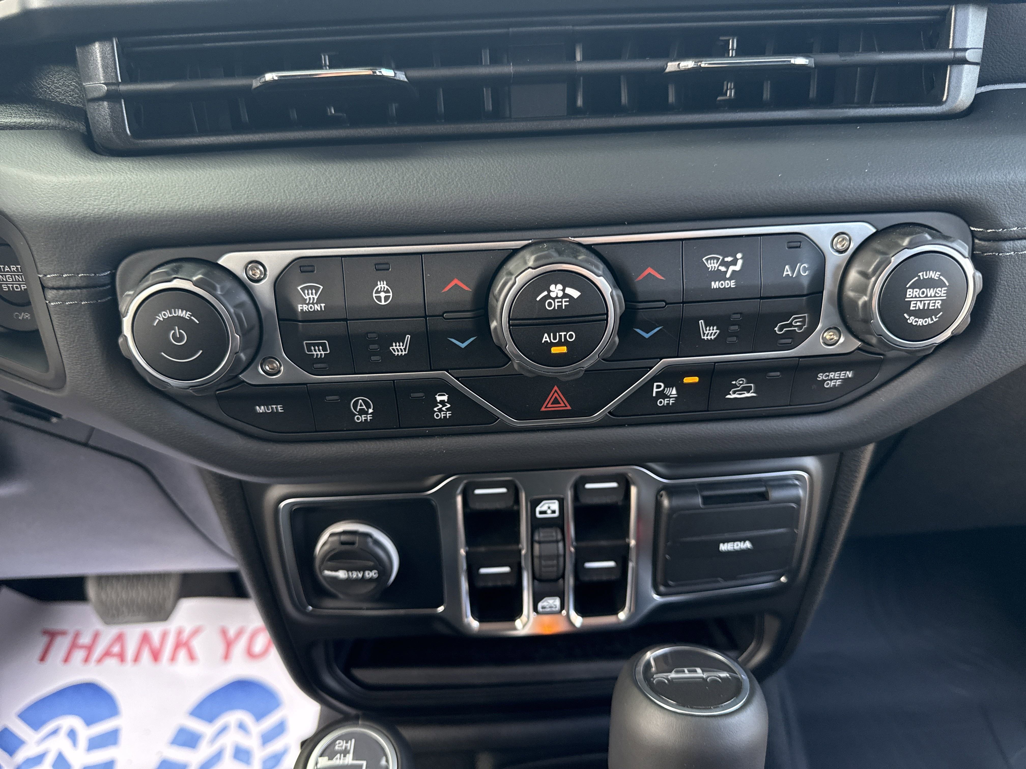 New 2025 Jeep Gladiator Sport w/ Premium Package image 23