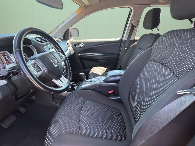 Used 2020 Dodge Journey SE w/ SE Popular Equipment Group image 10