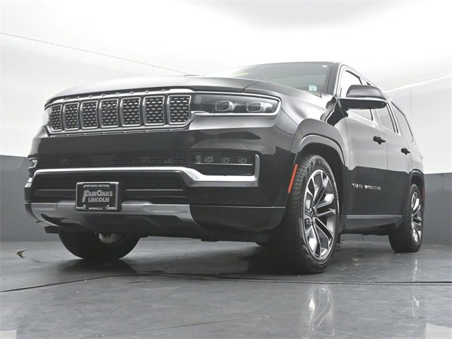 Used 2023 Jeep Grand Wagoneer Series III image 38