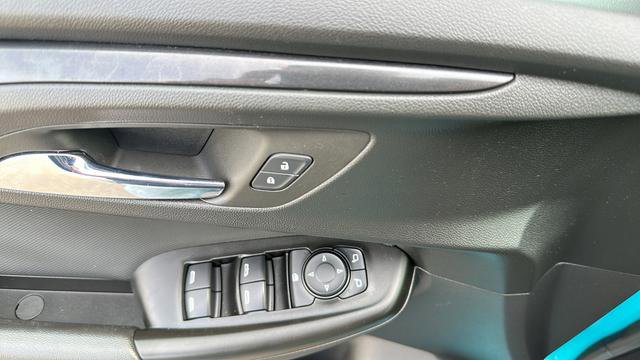 Used 2022 Chevrolet TrailBlazer RS AWD/4WD image 12