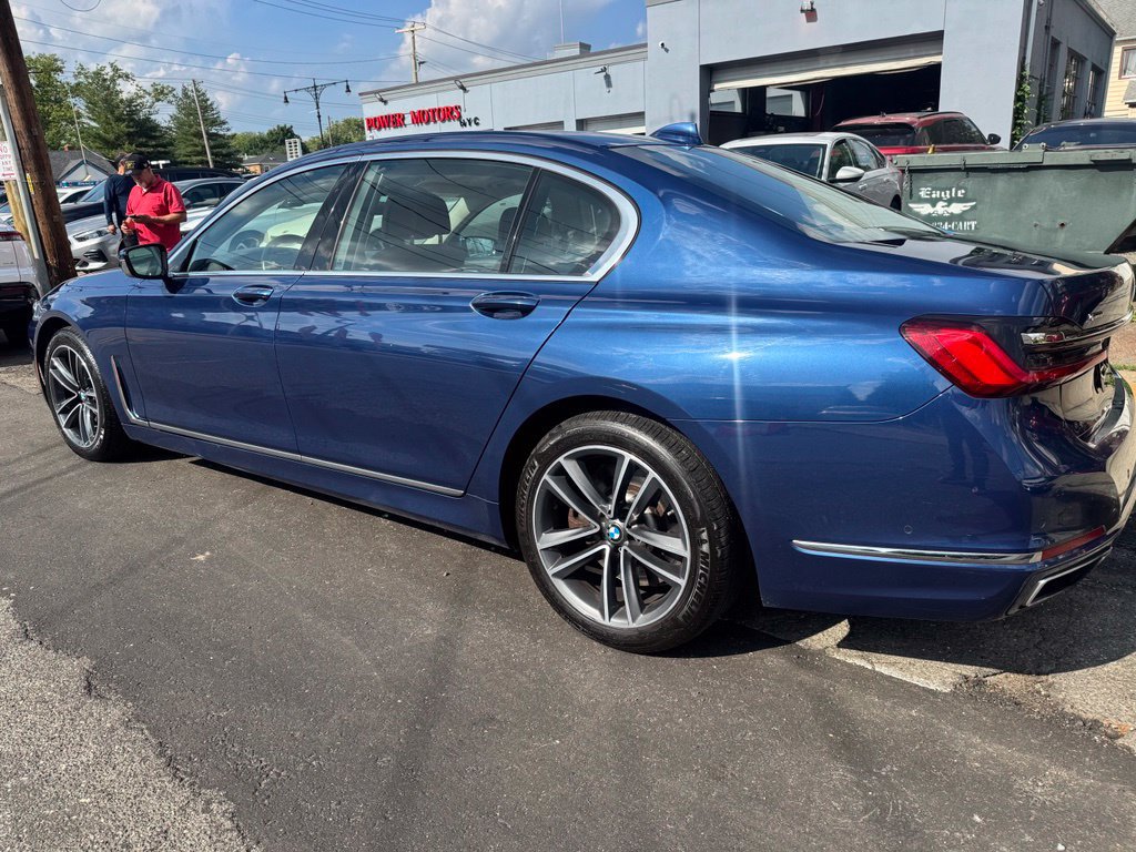 Used 2022 BMW 750i xDrive w/ Executive Package AWD/4WD image 8