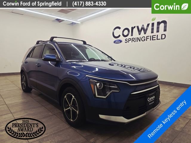Used 2023 Kia Niro EX w/ EX Cold Weather Package FWD image 6
