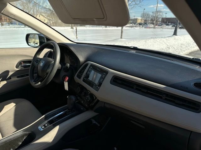 Used 2017 Honda HR-V LX image 24
