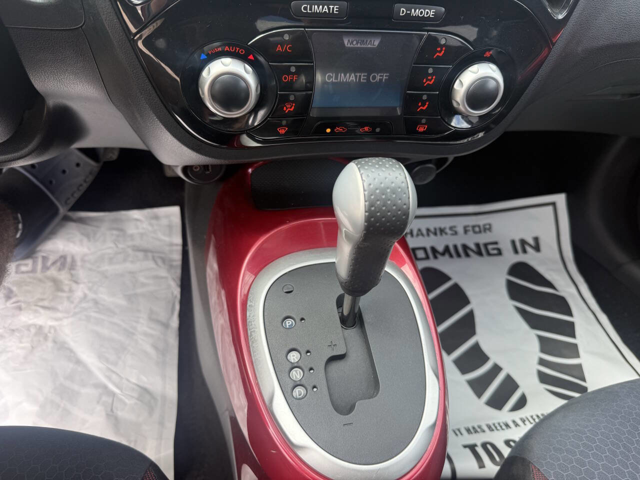 Used 2015 Nissan Juke SV image 18