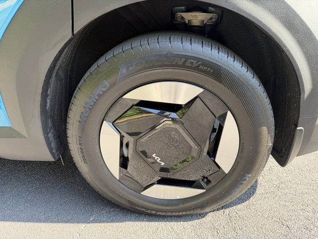 Certified 2026 Kia EV9 Wind AWD/4WD image 55