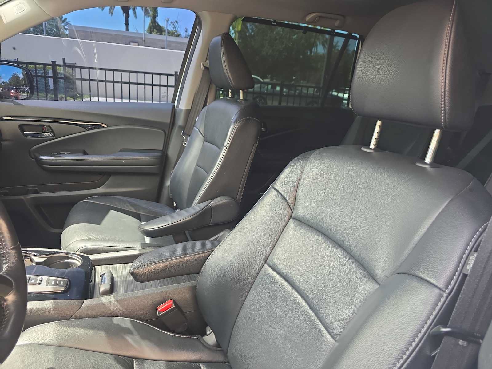 Used 2020 Honda Pilot Touring image 20