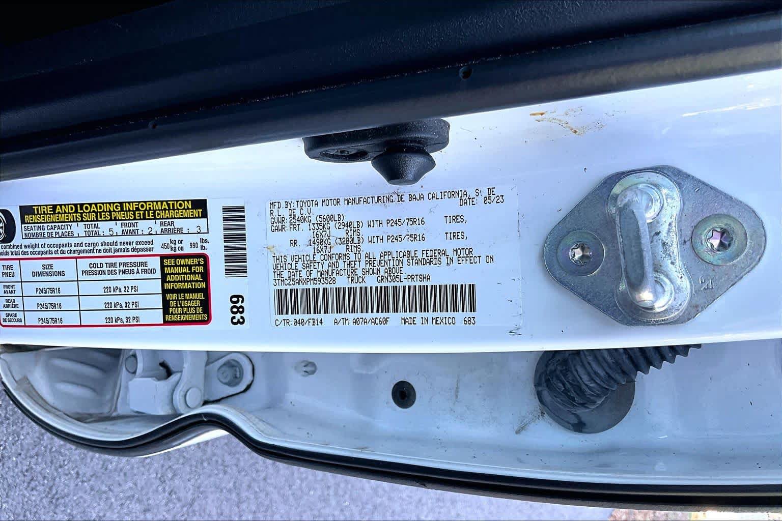 Certified 2023 Toyota Tacoma SR AWD/4WD image 32