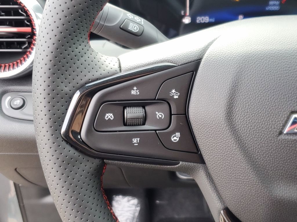 New 2026 Chevrolet Trax RS w/ Sunroof Package FWD image 20