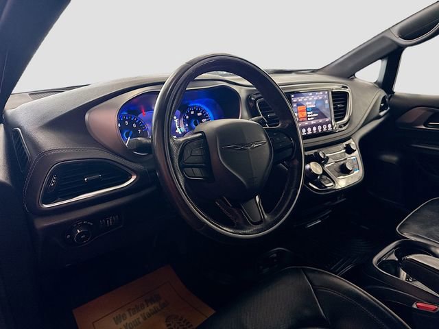 Used 2019 Chrysler Pacifica Limited w/ S Appearance Package image 10