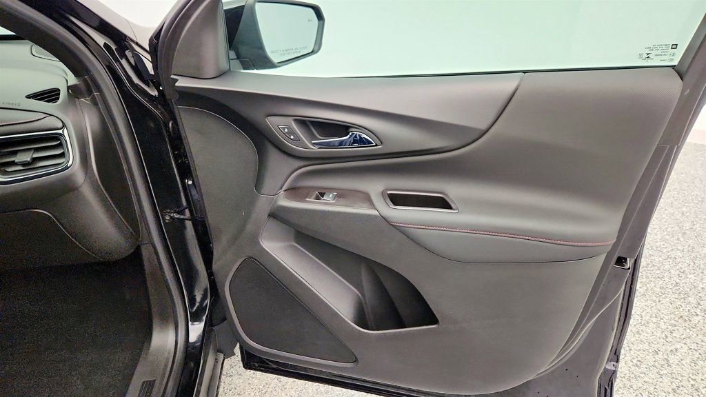 Used 2022 Chevrolet Equinox RS w/ LPO, Floor Liner Package image 24