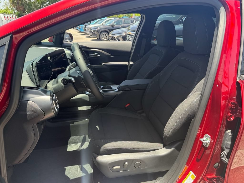 New 2026 Chevrolet Equinox EV LT w/ Comfort Package AWD/4WD image 5