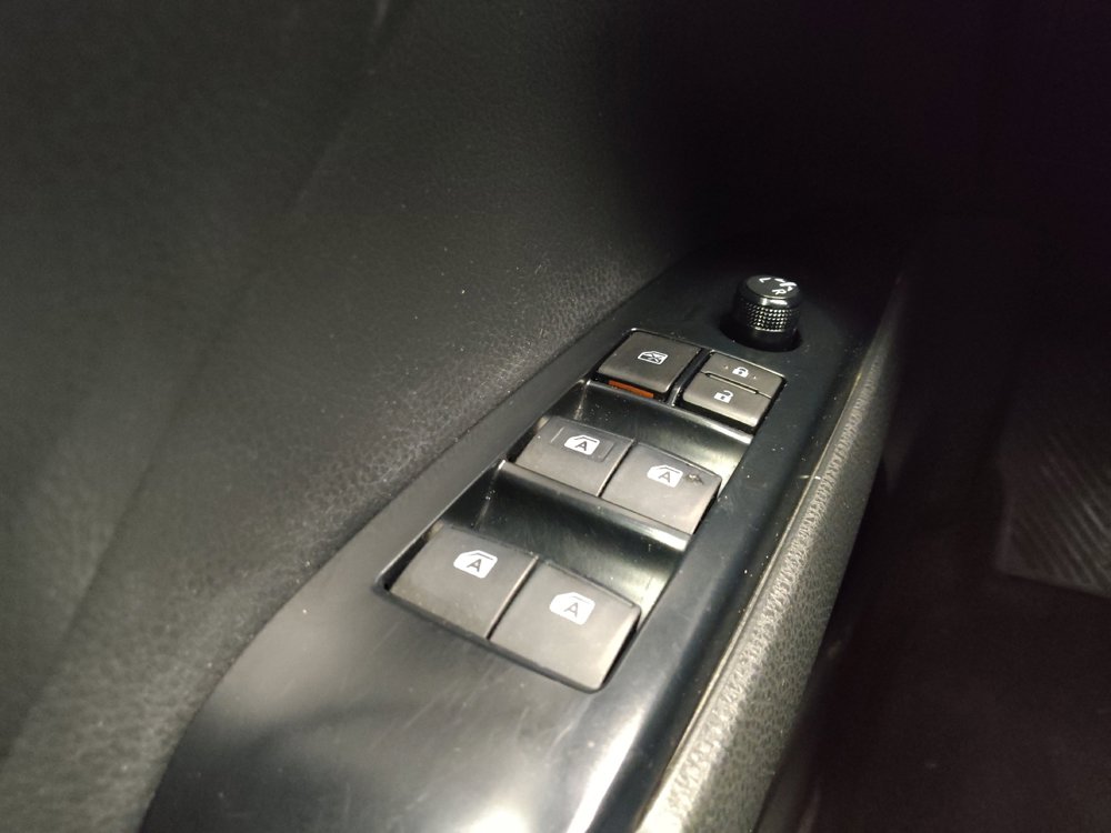 Used 2019 Toyota Camry SE image 27