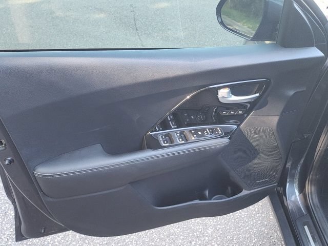 Used 2020 Kia Niro EX Premium FWD image 12