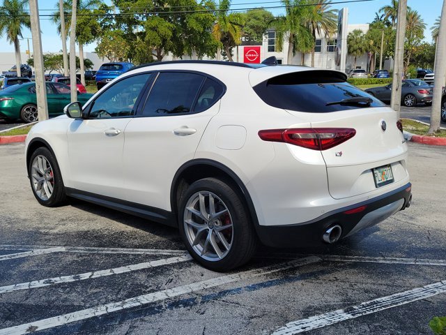 Used 2018 Alfa Romeo Stelvio Ti Sport AWD/4WD image 5