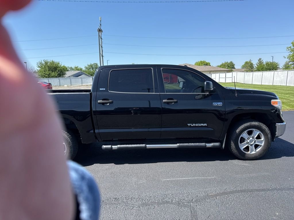 Used 2017 Toyota Tundra SR5 w/ SR5 Upgrade Package AWD/4WD image 8