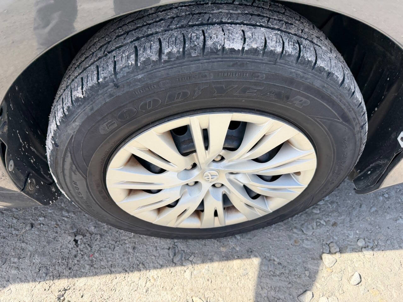 Used 2012 Toyota Camry LE image 12