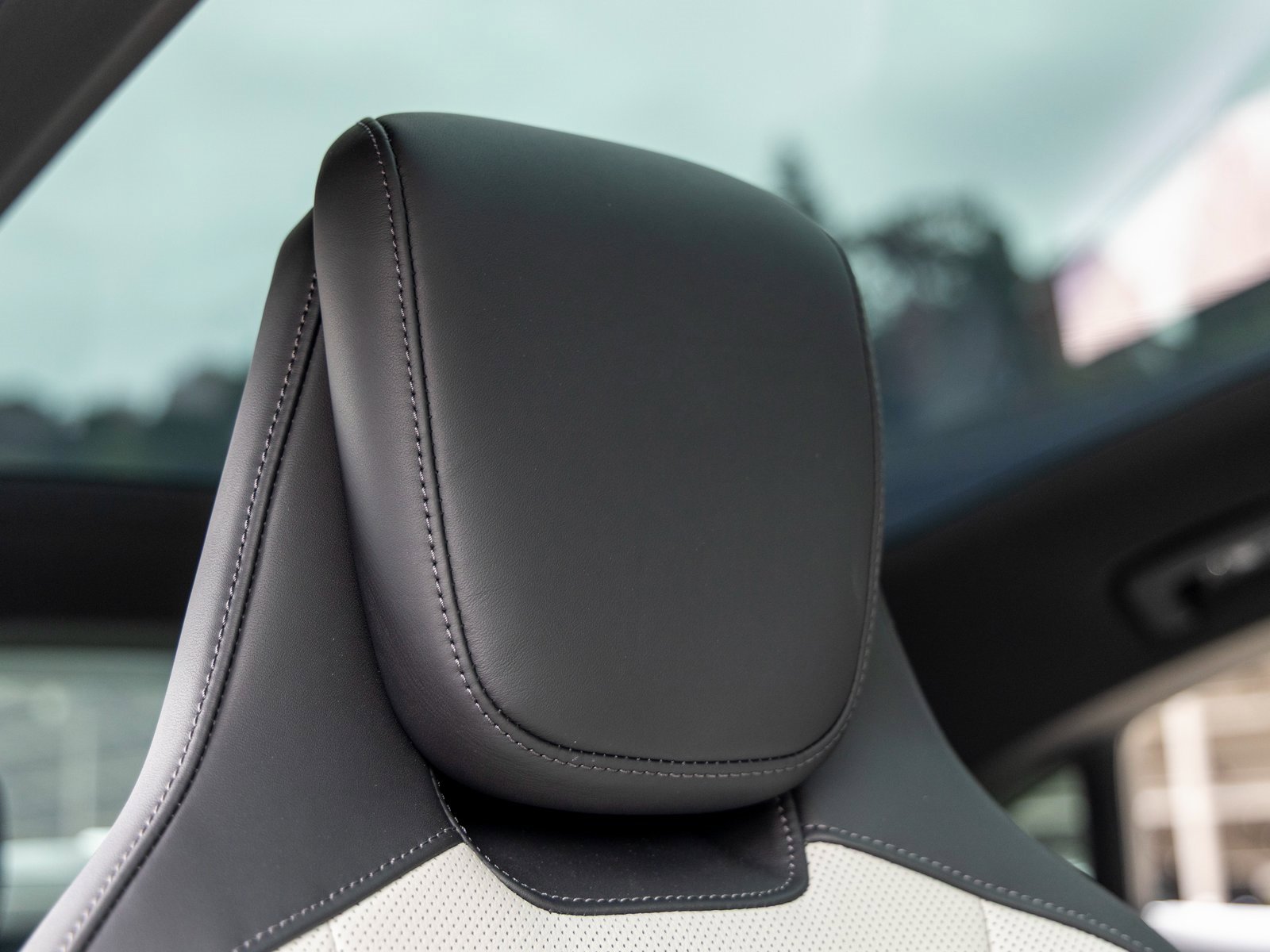 New 2025 Porsche Taycan 4S image 55