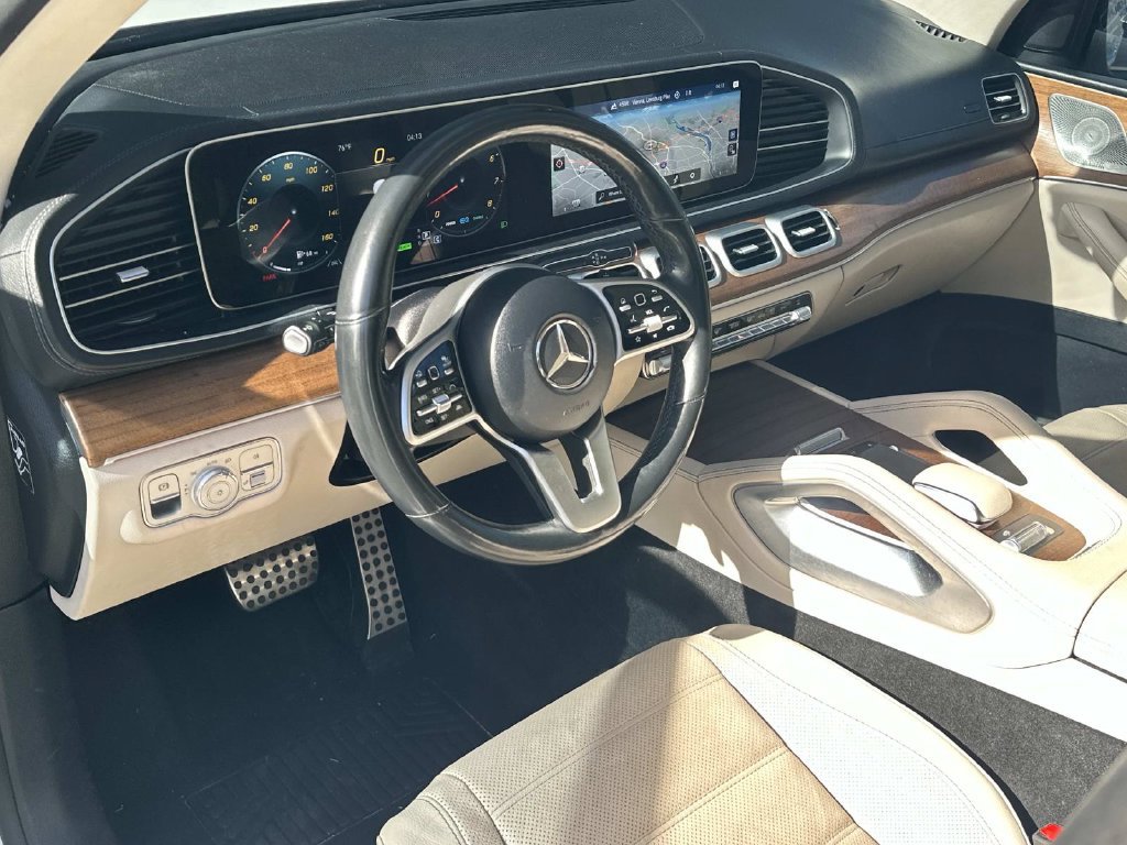 Used 2021 Mercedes-Benz GLS 580 4MATIC image 2