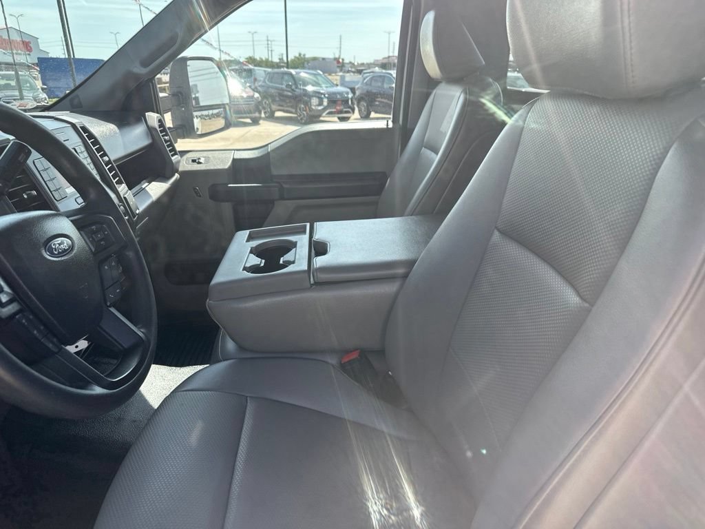Used 2022 Ford F250 XL w/ Power Equipment Group AWD/4WD image 3