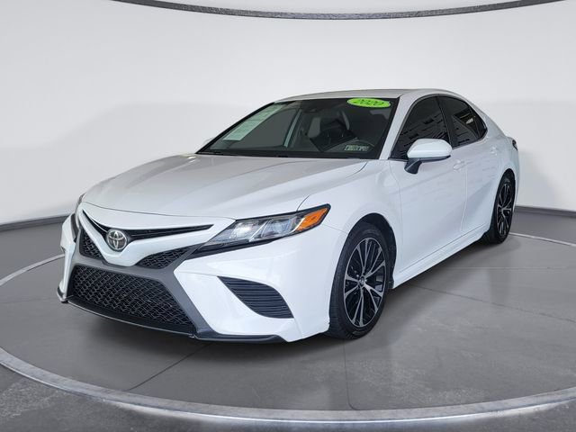 Used 2020 Toyota Camry SE image 4