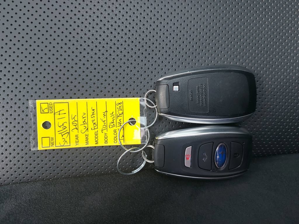 Used 2025 Subaru Forester Touring AWD/4WD image 37