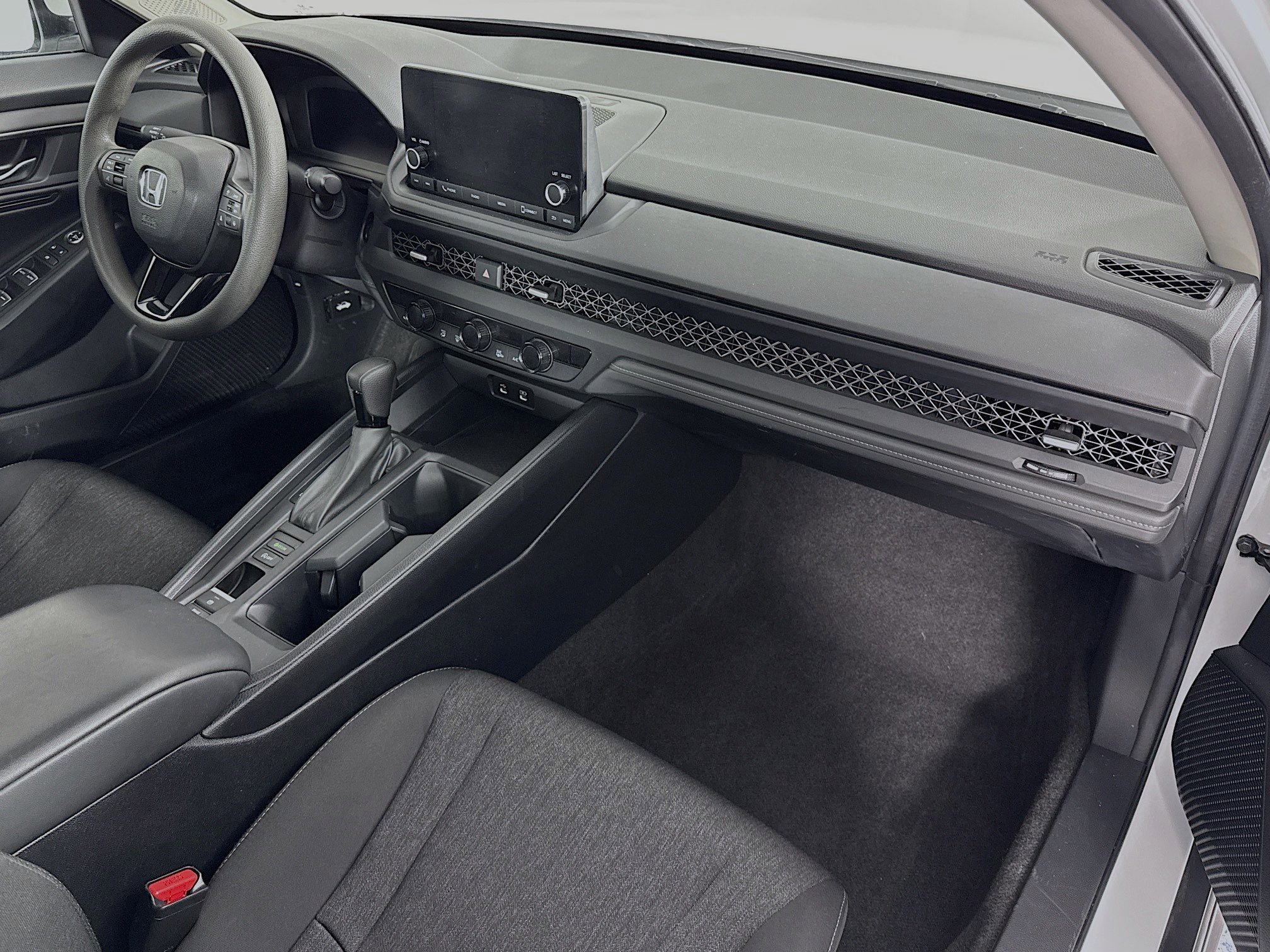 Certified 2023 Honda Accord EX image 28