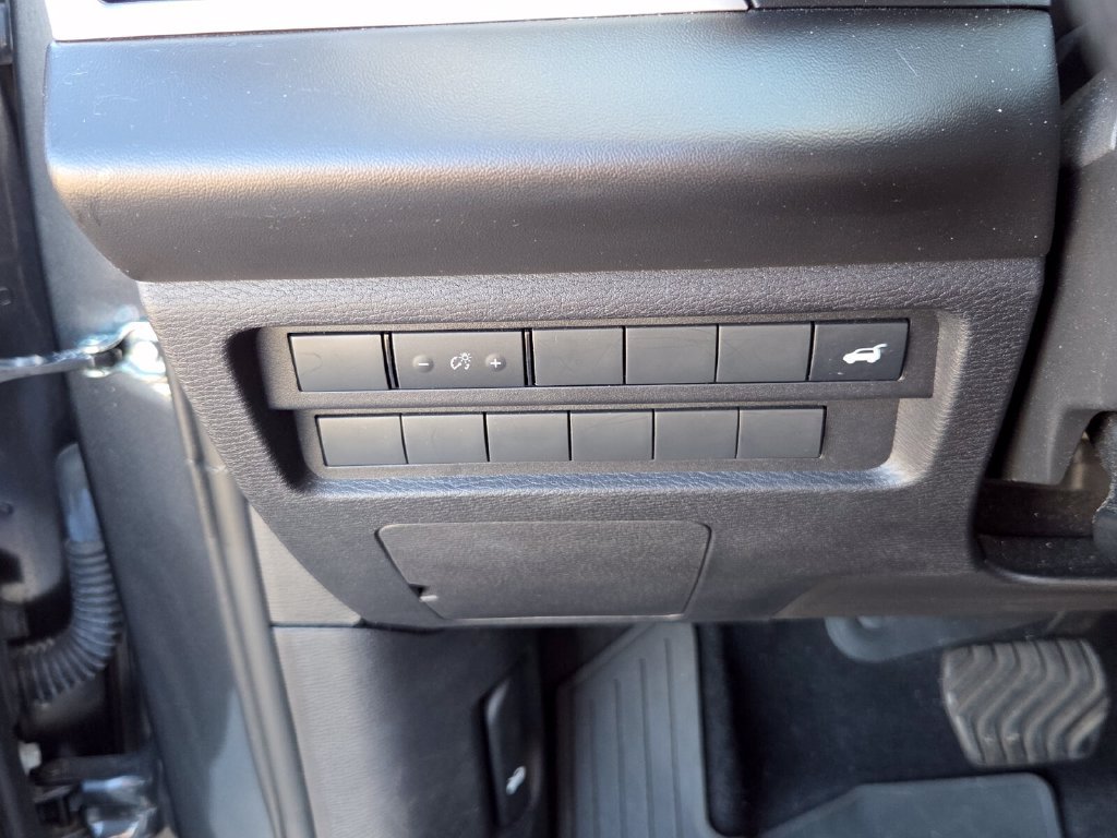 Used 2024 Mitsubishi Outlander AWD image 28