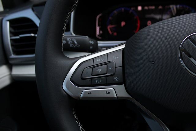 New 2025 Volkswagen Taos SEL AWD/4WD image 10