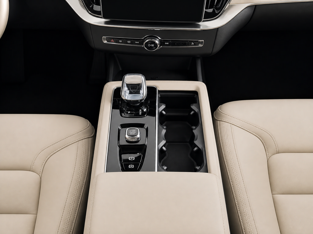 Certified 2026 Volvo XC90 B6 Core AWD/4WD image 20