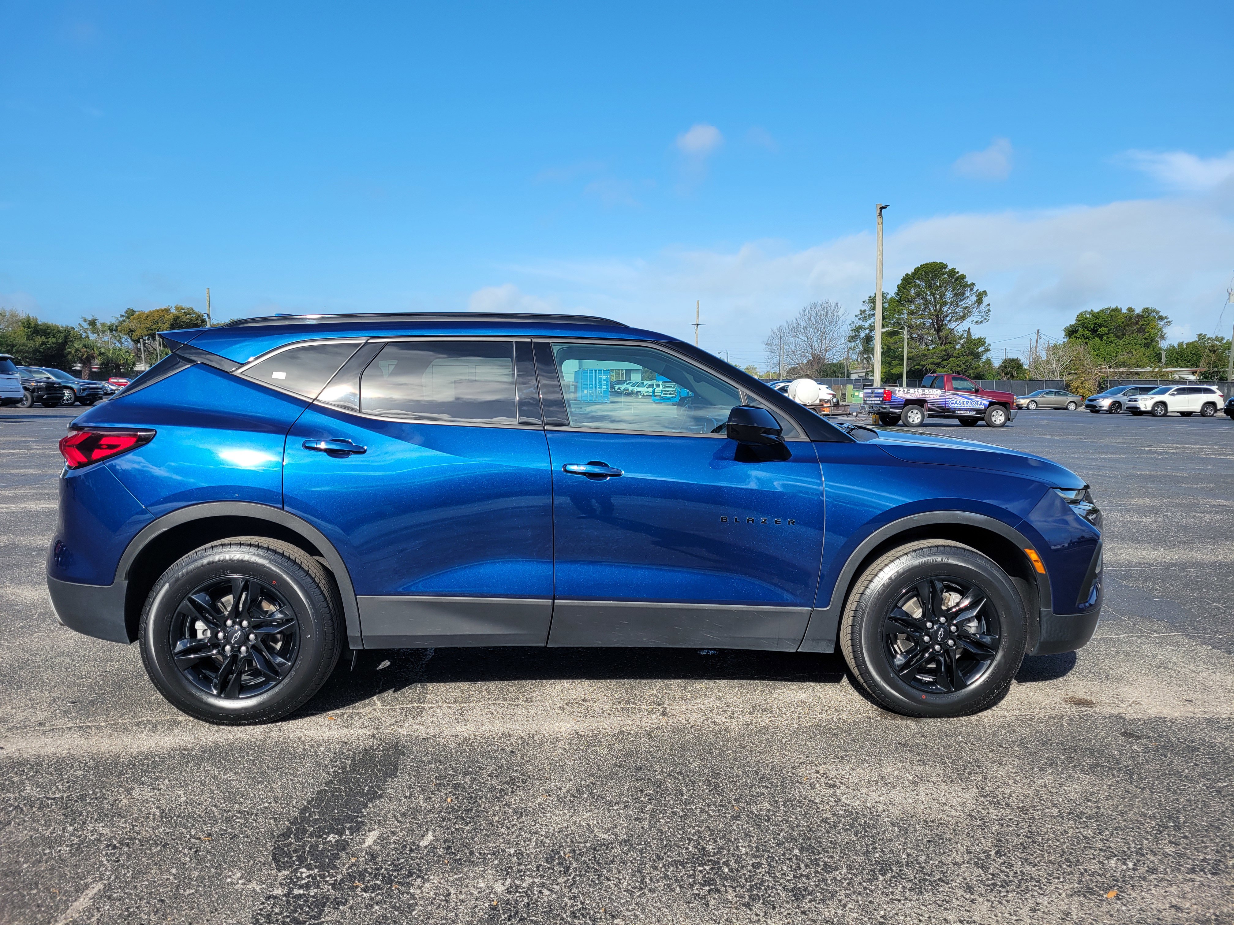 Certified 2022 Chevrolet Blazer LT w/ Midnight/Sport Edition image 4