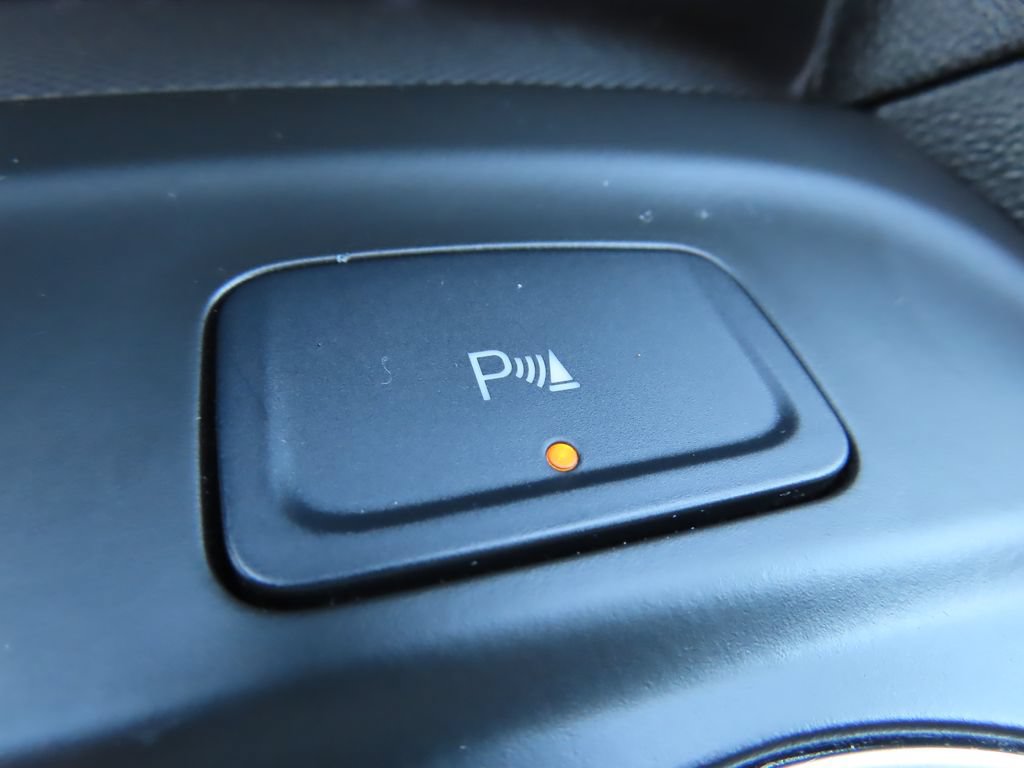 Used 2024 Chevrolet Equinox LT AWD/4WD image 10