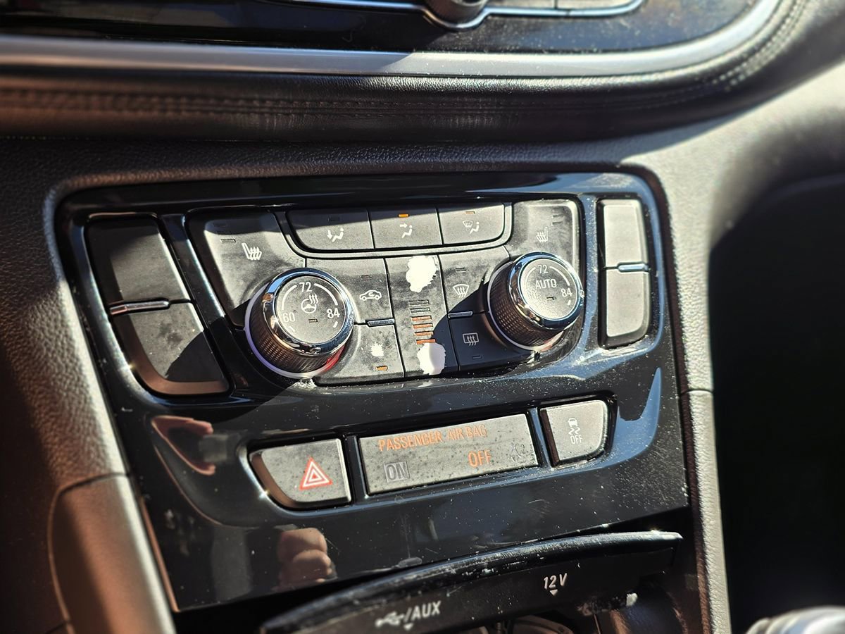 Used 2019 Buick Encore Essence AWD/4WD image 36