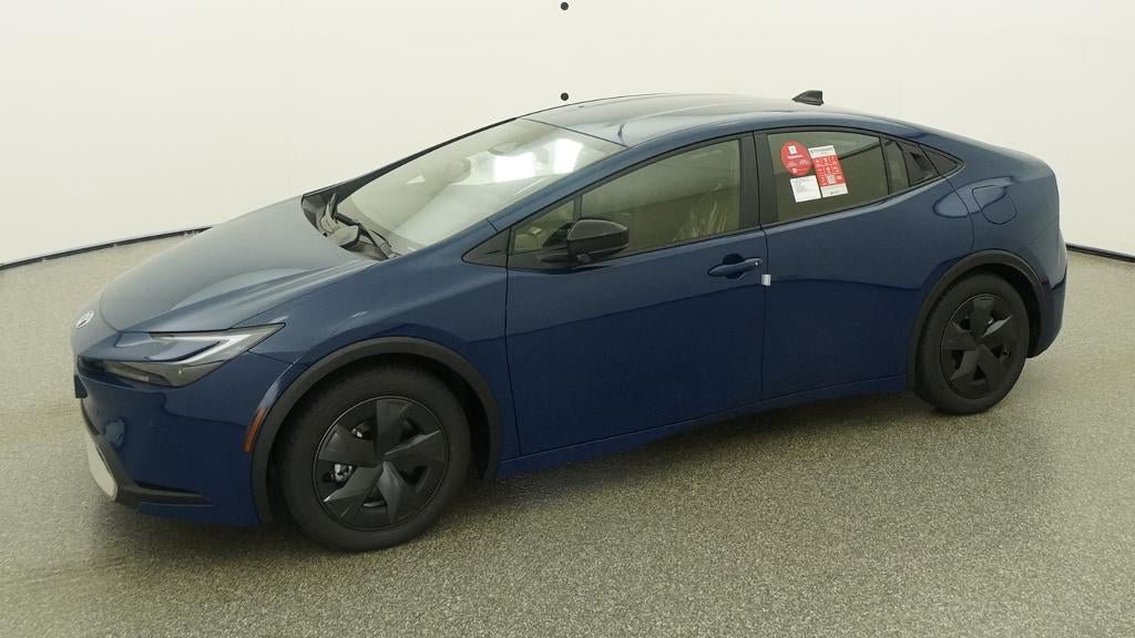 New 2027 Toyota Prius Plug-In Hybrid FWD image 2