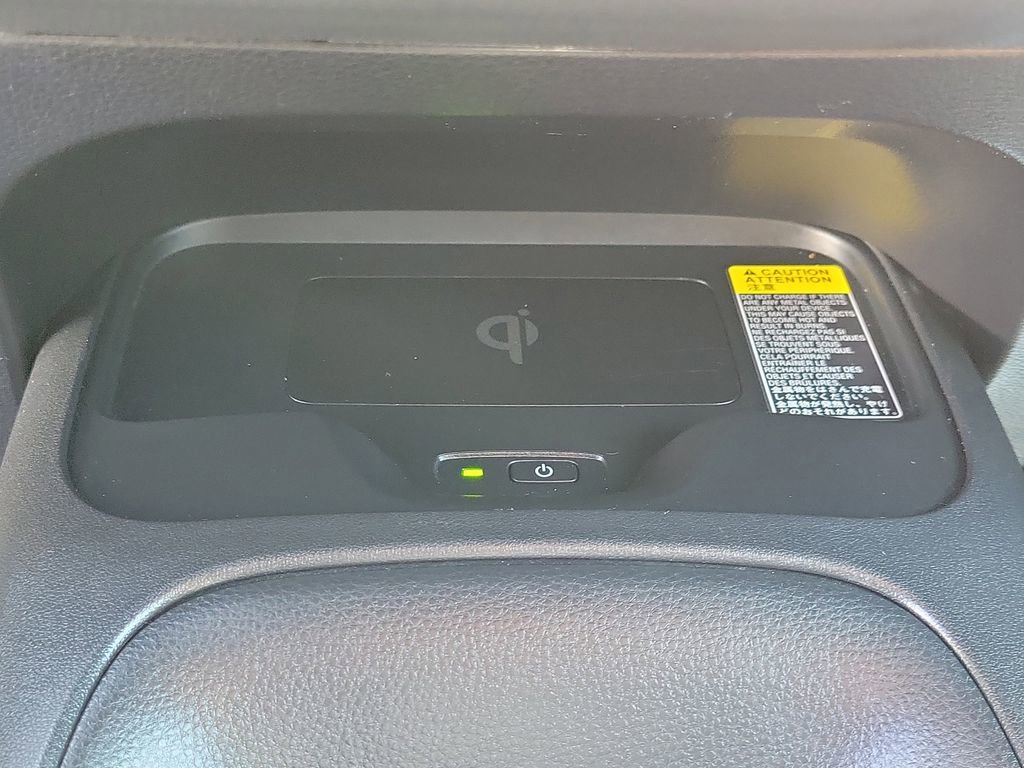 Used 2025 Toyota Corolla SE w/ SE Premium Package FWD image 32