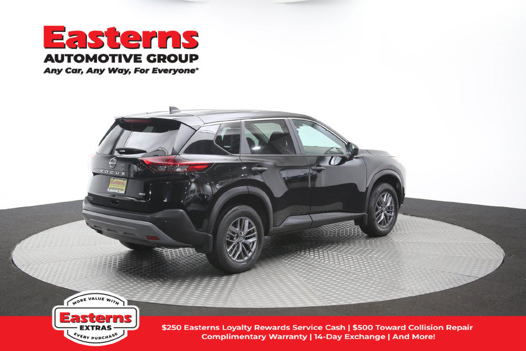 Used 2023 Nissan Rogue S AWD/4WD image 42