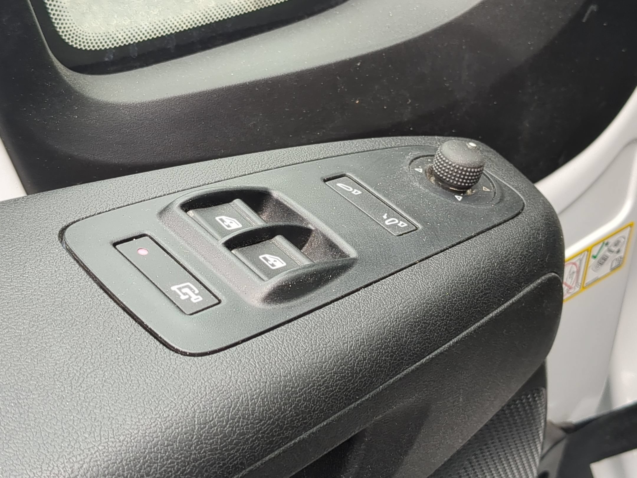 Used 2025 RAM ProMaster 2500 w/ Convenience Group FWD image 15