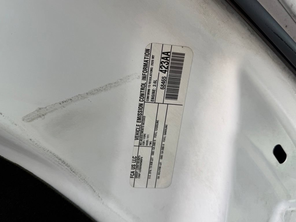Used 2020 Jeep Grand Cherokee Laredo RWD image 39