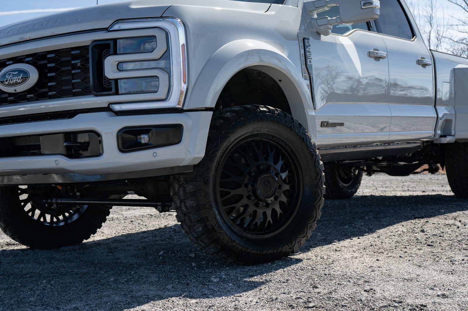 Used 2026 Ford F450 Platinum w/ FX4 Off-Road Package image 7