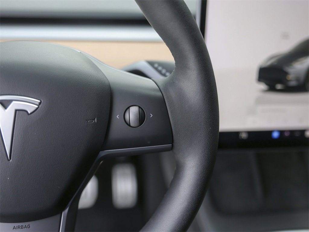 Used 2022 Tesla Model Y Performance image 17