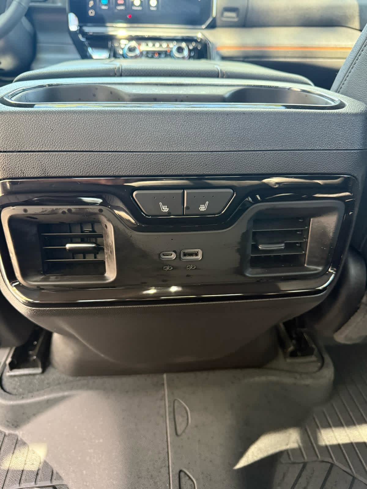 Used 2025 GMC Sierra 1500 AT4 w/ AT4 Premium Package AWD/4WD image 16