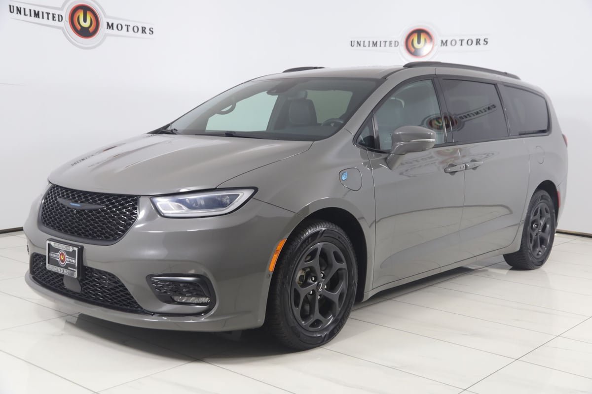 Used 2021 Chrysler Pacifica Touring-L w/ S Appearance Package FWD image 5