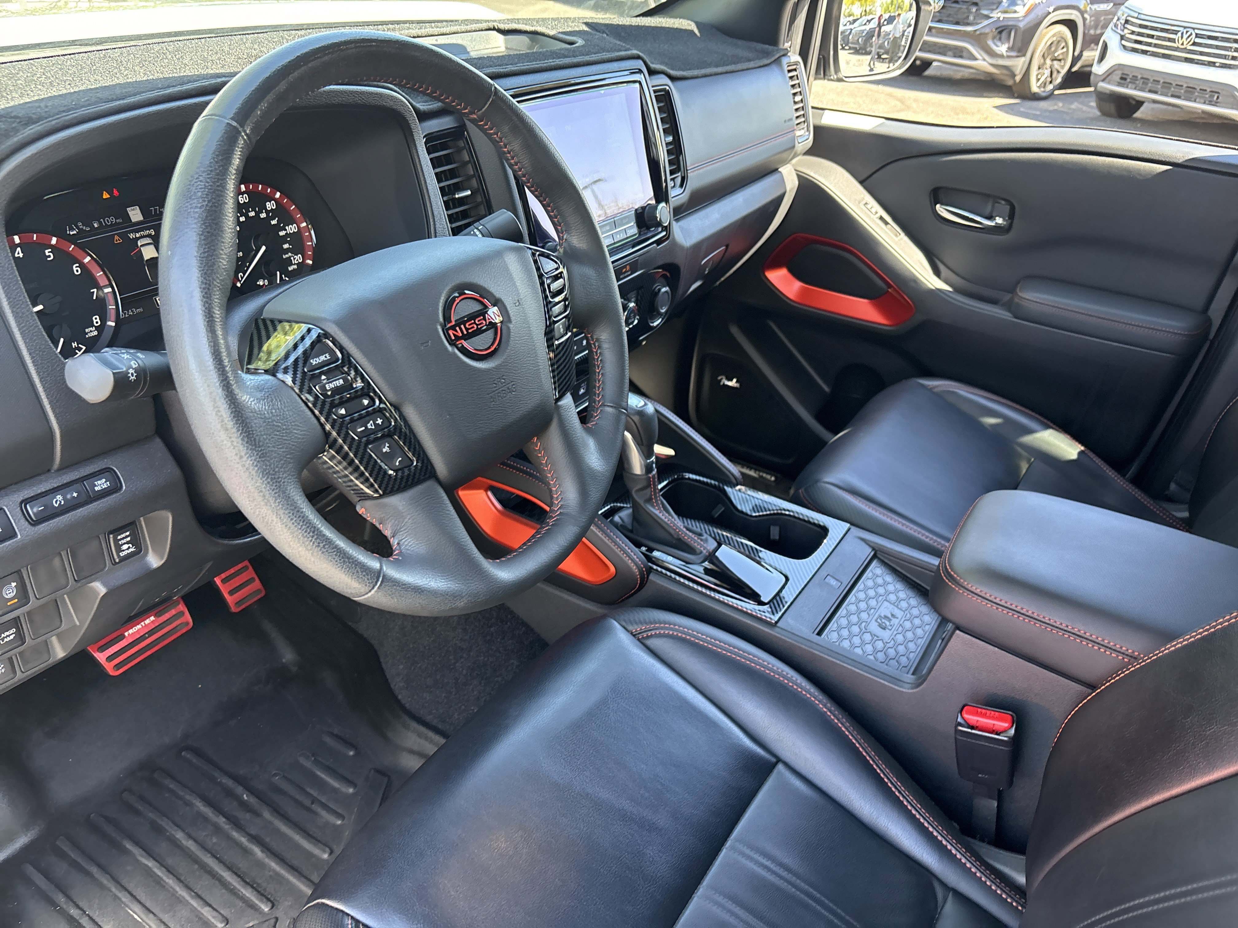 Used 2023 Nissan Frontier Pro-X w/ Pro-X Premium Package image 17