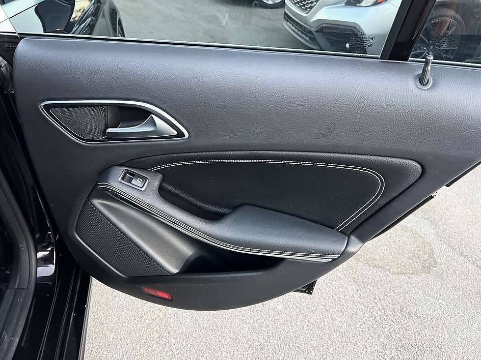 Used 2018 Mercedes-Benz CLA 250 image 19