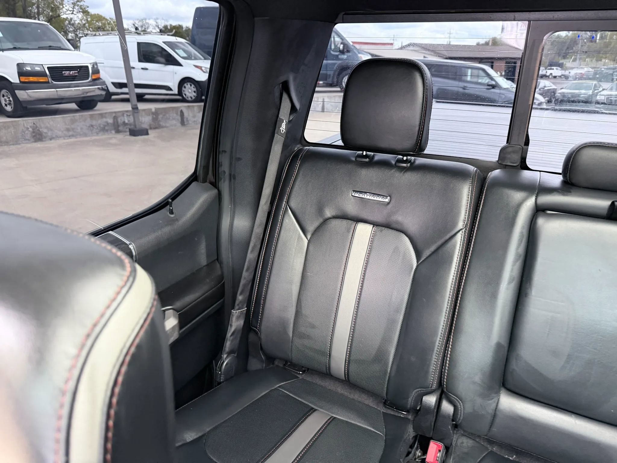 Used 2019 Ford F150 Platinum w/ Equipment Group 701A Luxury image 31