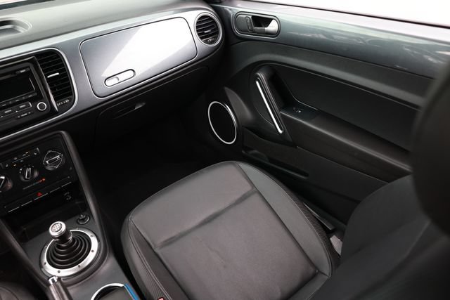 Used 2012 Volkswagen Beetle 2.5 FWD image 25