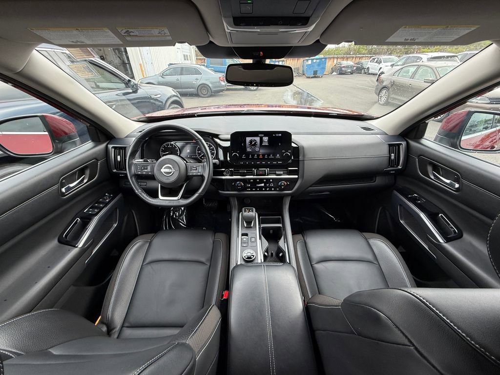 Used 2022 Nissan Pathfinder SL w/ SL Black Package image 21