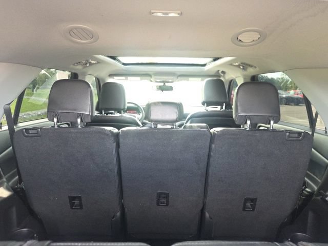 Used 2020 Ford Explorer XLT w/ Equipment Group 202A AWD/4WD image 12