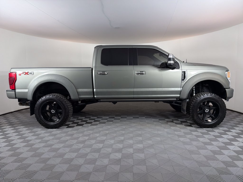 Used 2020 Ford F350 Platinum AWD/4WD image 2